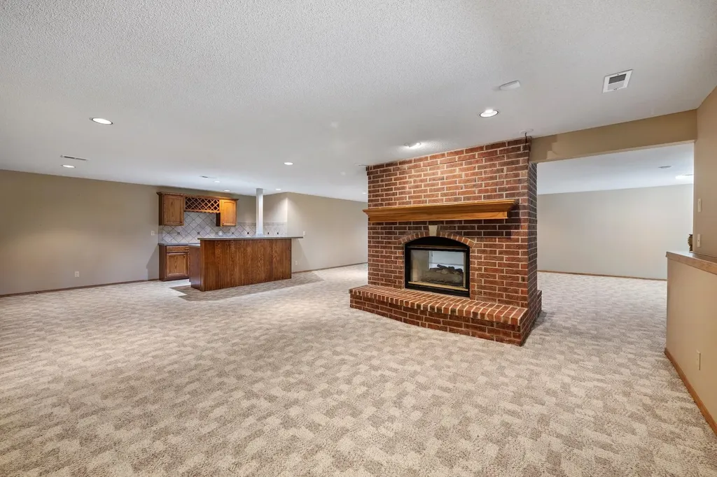 3131 N Forest Lakes Court Wichita KS 67205-1905