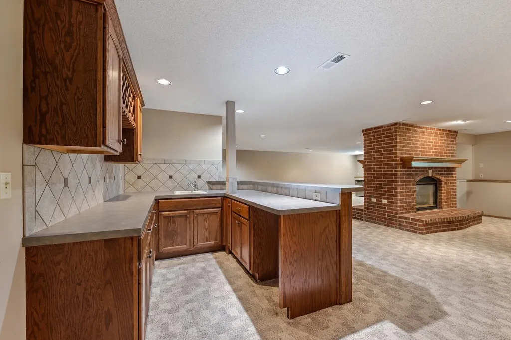 3131 N Forest Lakes Court Wichita KS 67205-1905
