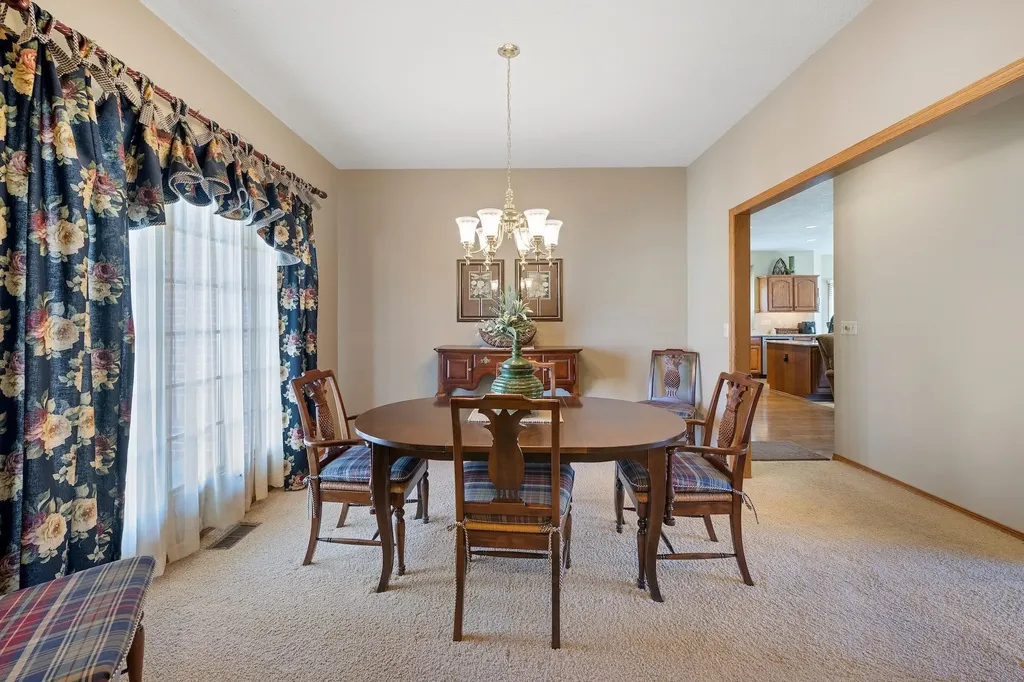 3131 N Forest Lakes Court Wichita KS 67205-1905