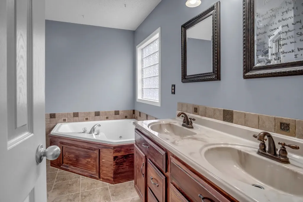 1603 E Cedar Tree Street Park City KS 67219