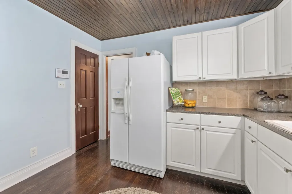 257 Clarence Wichita KS 67203-1338