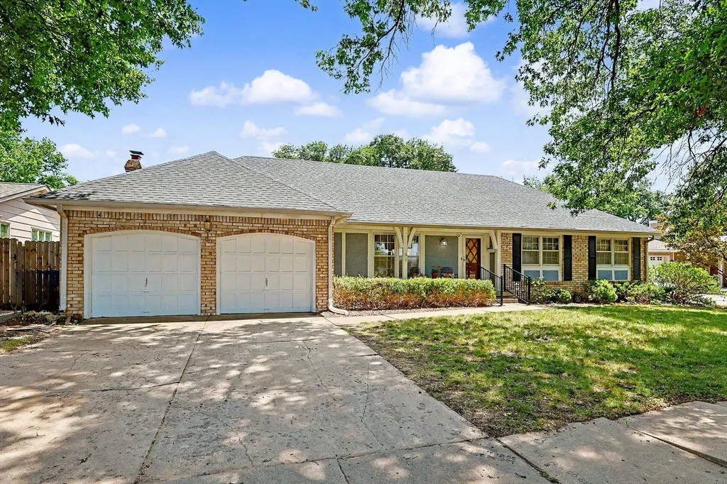 1124 S Barlow Street Wichita KS 67207
