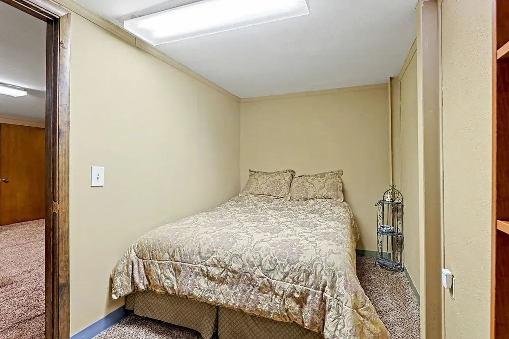 1124 S Barlow Street Wichita KS 67207