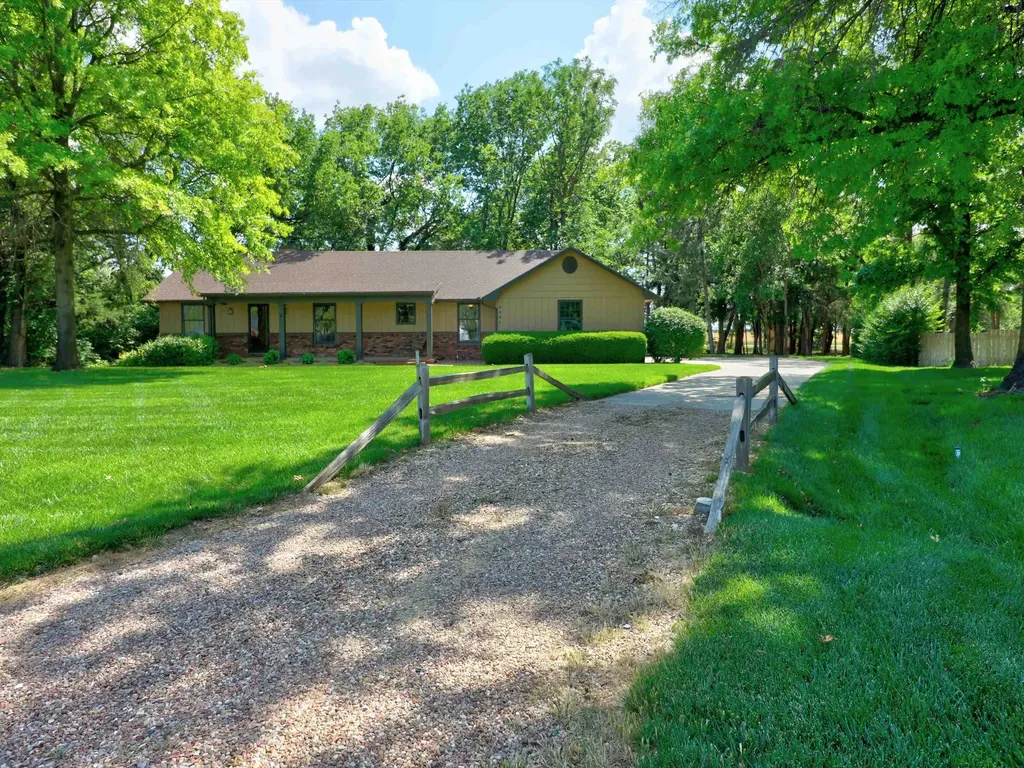 3231 Red Fox Lane Newton KS 67114