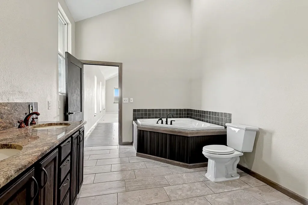 1827 SE 20th Street El Dorado KS 67042