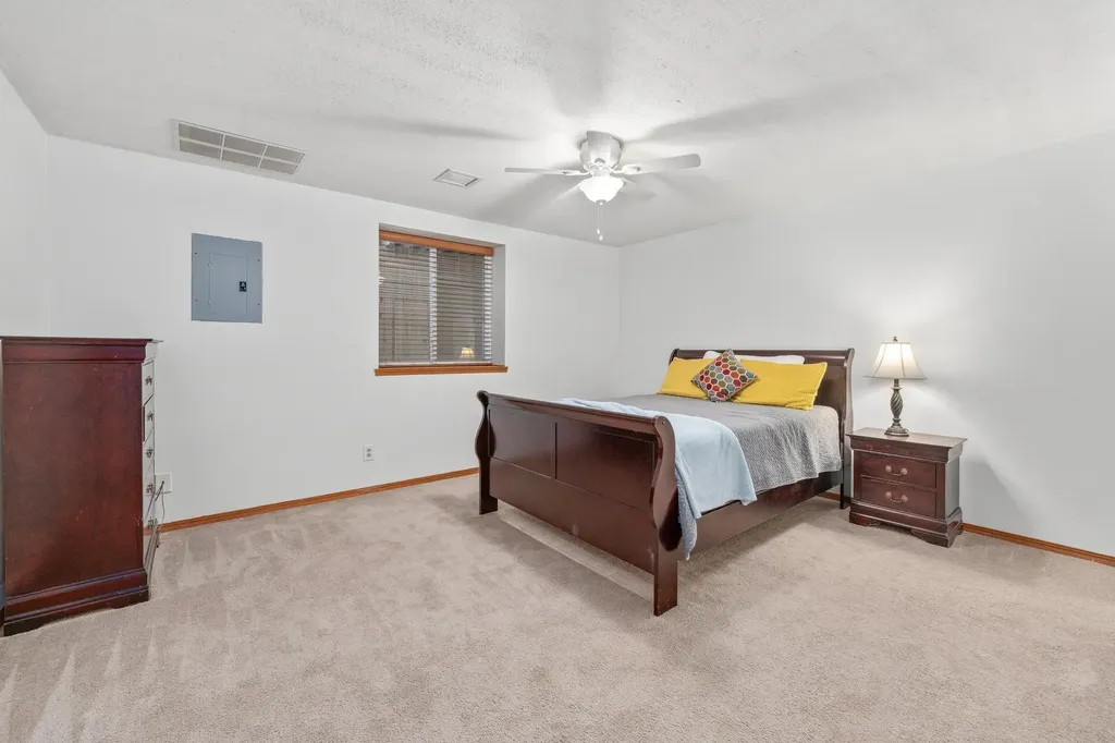 7307 W Barrington Court Wichita KS 67212