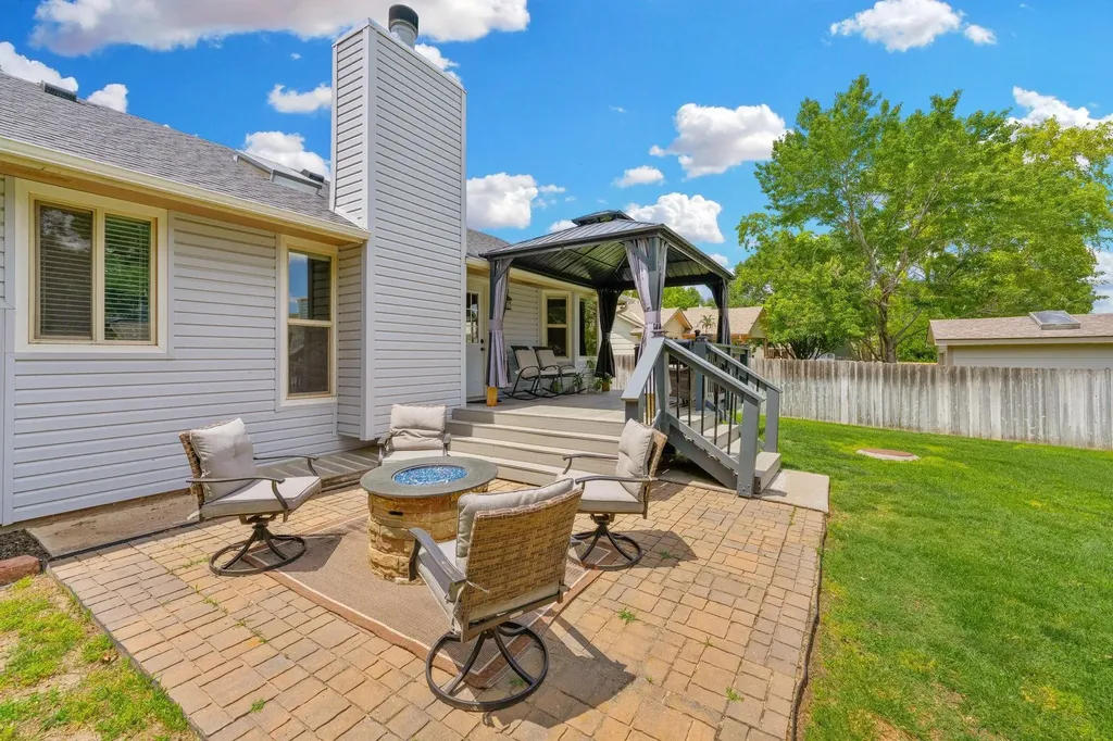 7307 W Barrington Court Wichita KS 67212