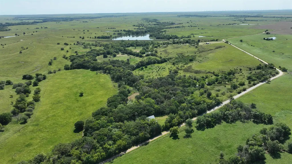 9236 SE Quivera Road Leon KS 67074