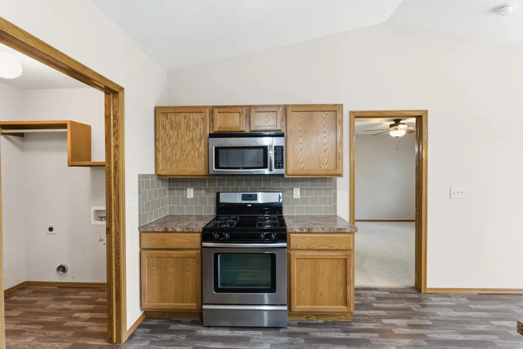 906 E Splitwood Way Derby KS 67037