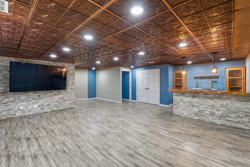 906 E Splitwood Way Derby KS 67037