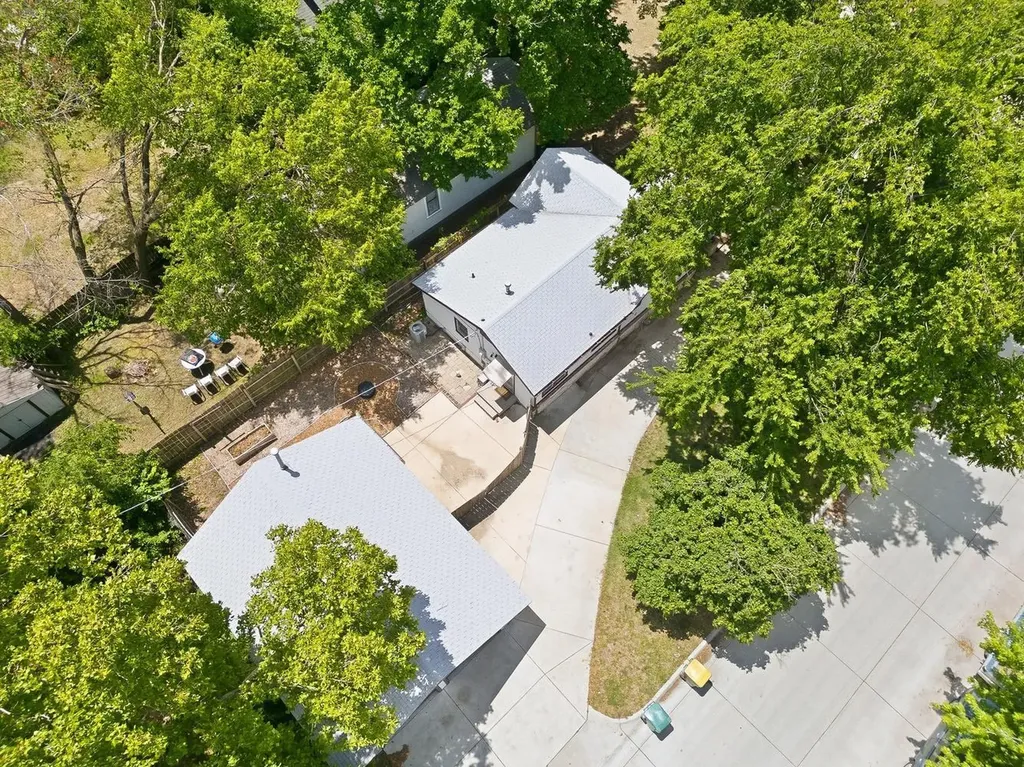 1702 S Greenwood Avenue Wichita KS 67211