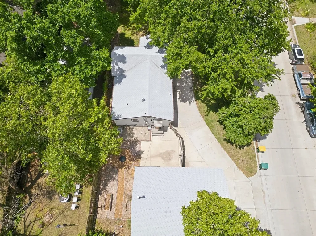 1702 S Greenwood Avenue Wichita KS 67211