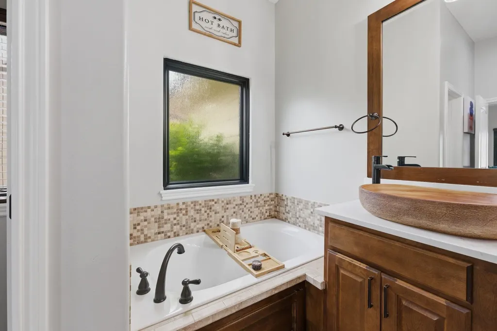 518 N Jaax Street Wichita KS 67235