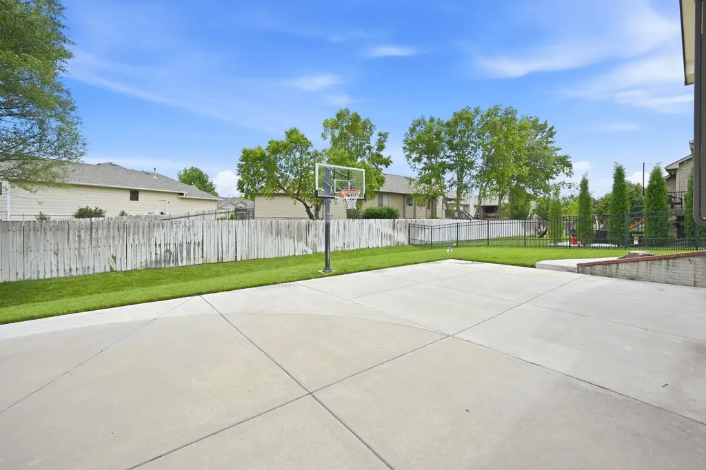 518 N Jaax Street Wichita KS 67235