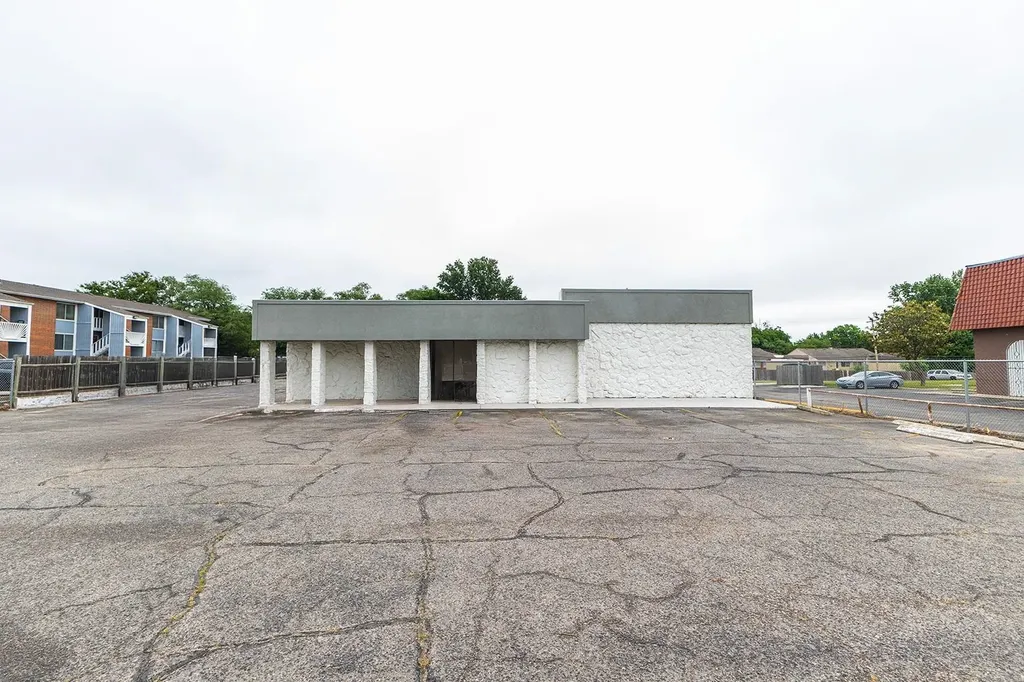 2234 S Oliver Wichita KS 67218