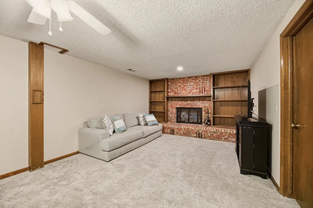 4109 N Danbury Street Bel Aire KS 67220