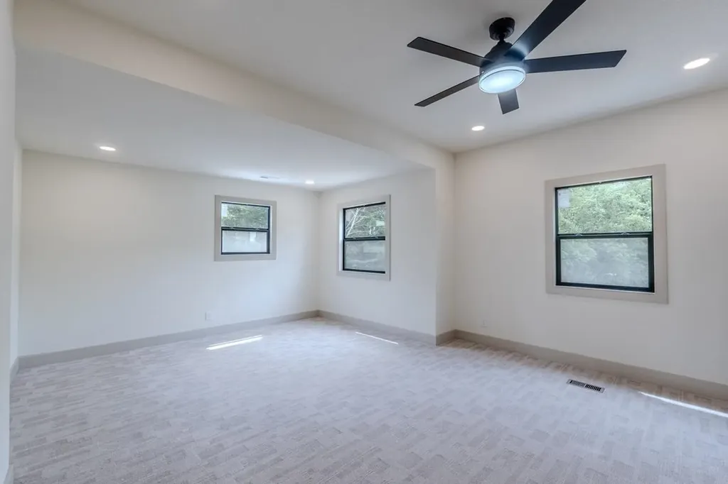 215 W Harrington Augusta KS 67010