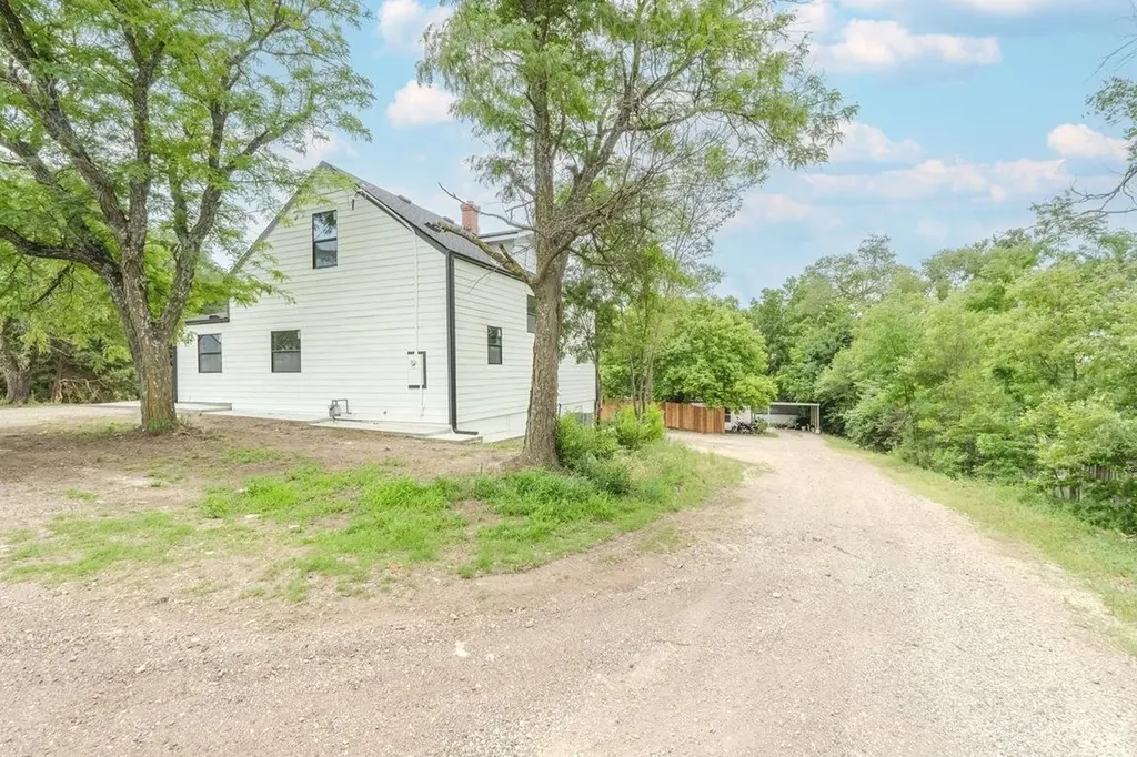 215 W Harrington Augusta KS 67010
