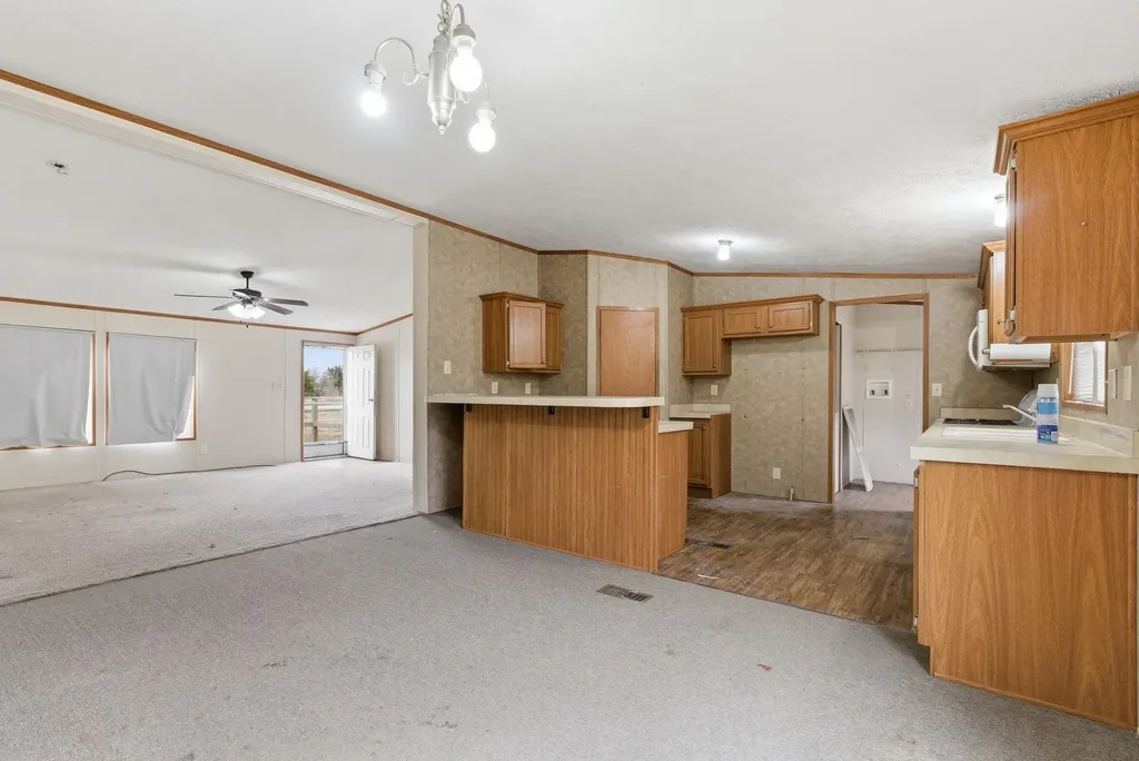 21311 85th Road Winfield KS 67156