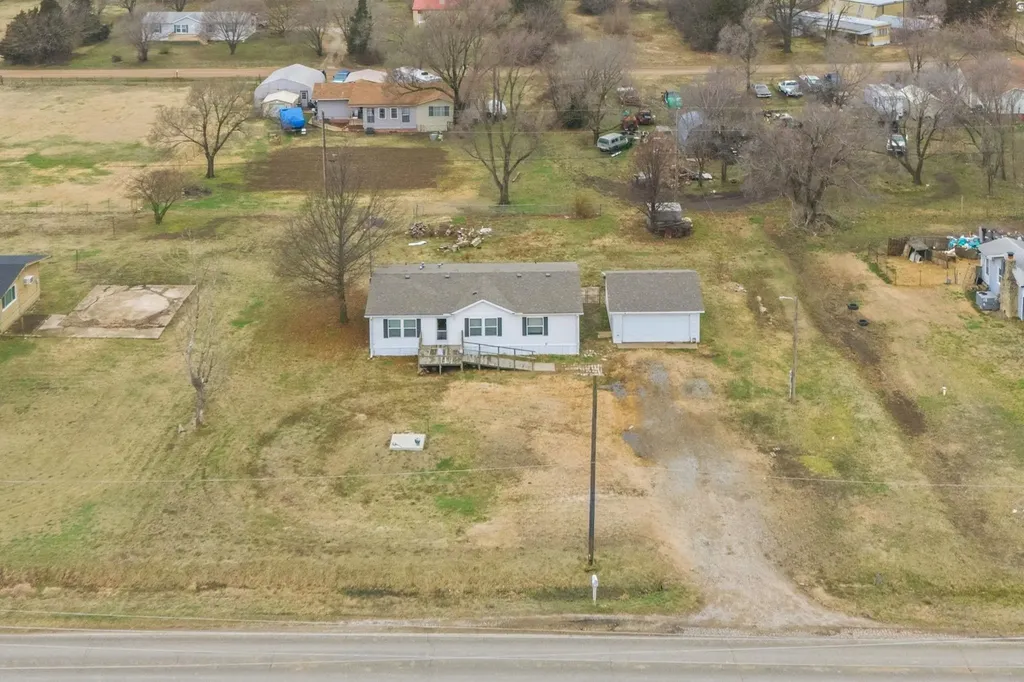 21311 85th Road Winfield KS 67156