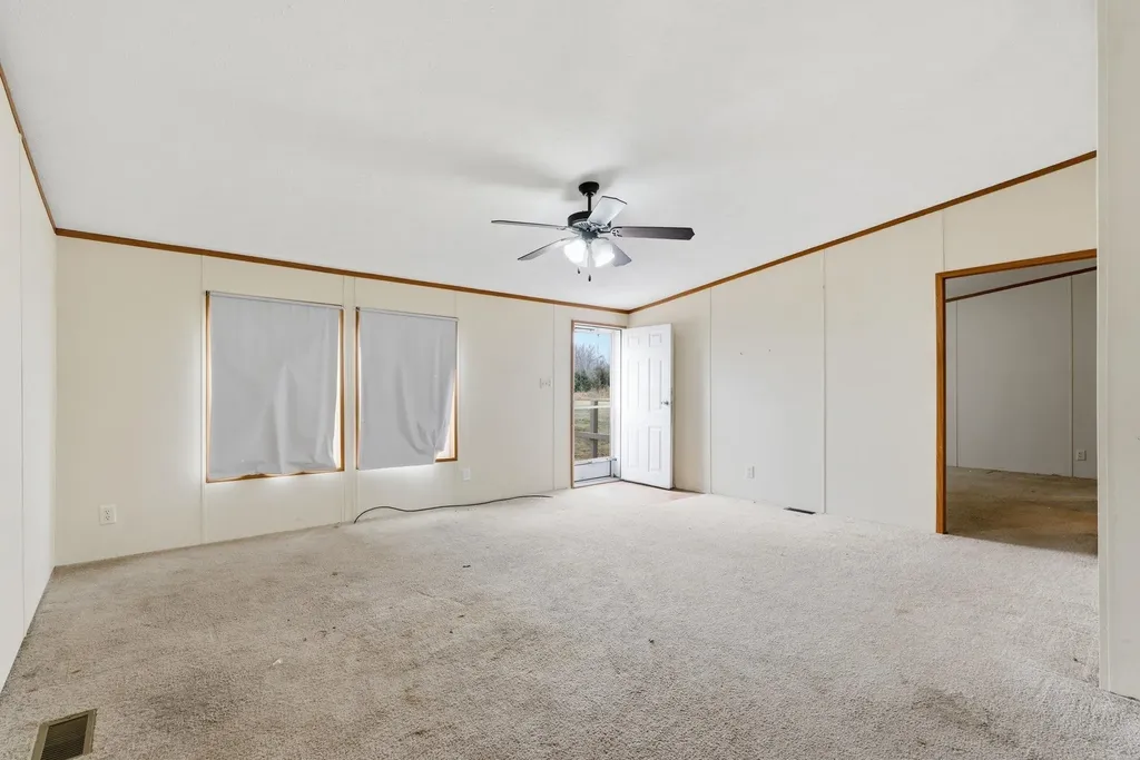 21311 85th Road Winfield KS 67156