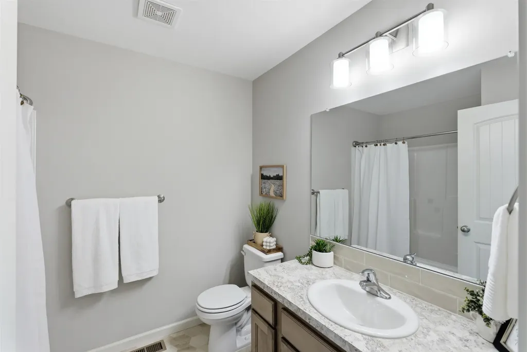 1809 S Stephanie Street Wichita KS 67207-1136