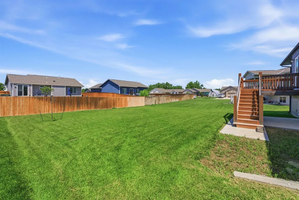 1809 S Stephanie Street Wichita KS 67207-1136