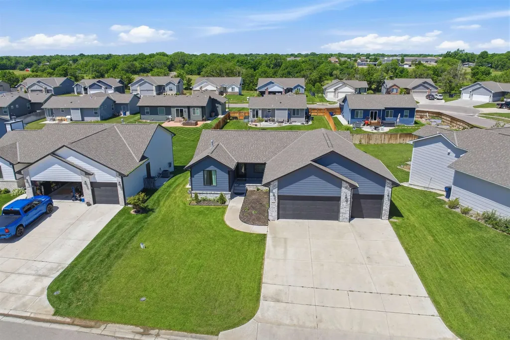 1809 S Stephanie Street Wichita KS 67207-1136