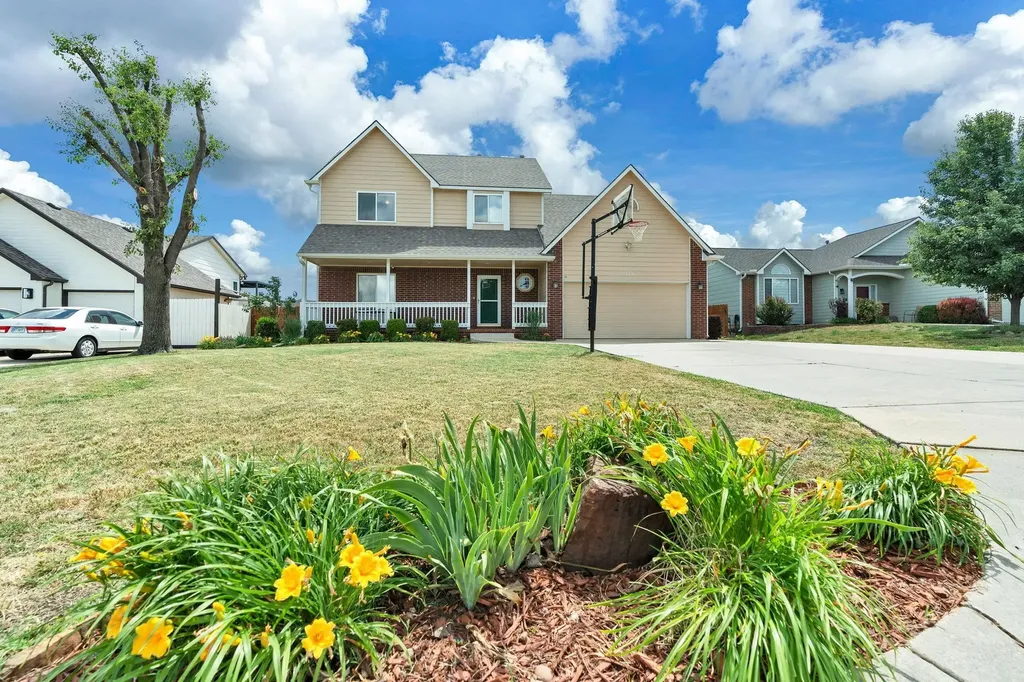 1824 S Stoneybrook Street Wichita KS 67207