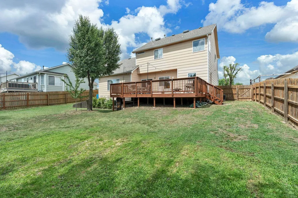 1824 S Stoneybrook Street Wichita KS 67207