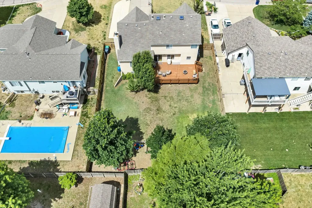 1824 S Stoneybrook Street Wichita KS 67207