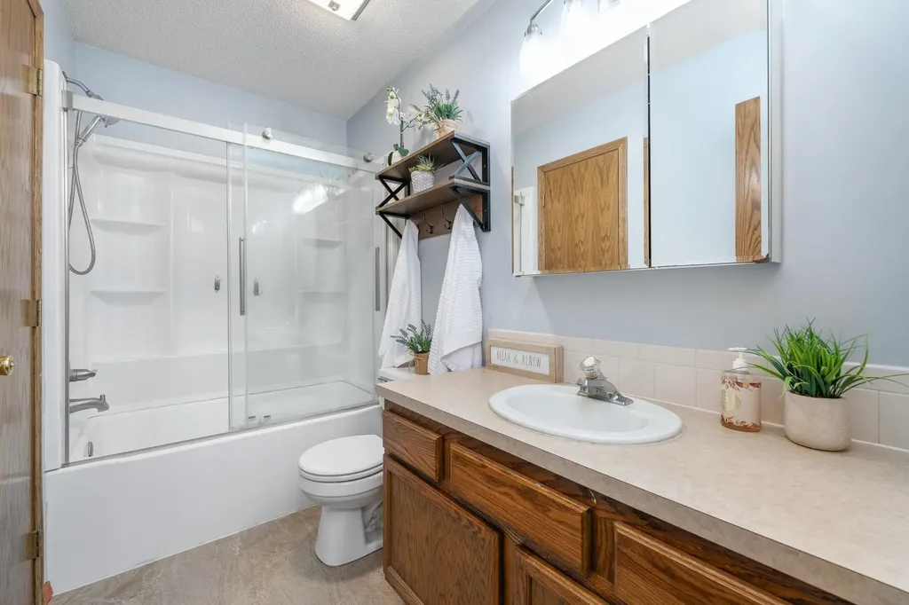 1537 E Summerwood Court Goddard KS 67052