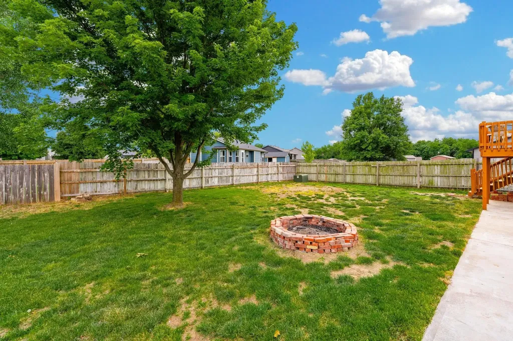 1537 E Summerwood Court Goddard KS 67052