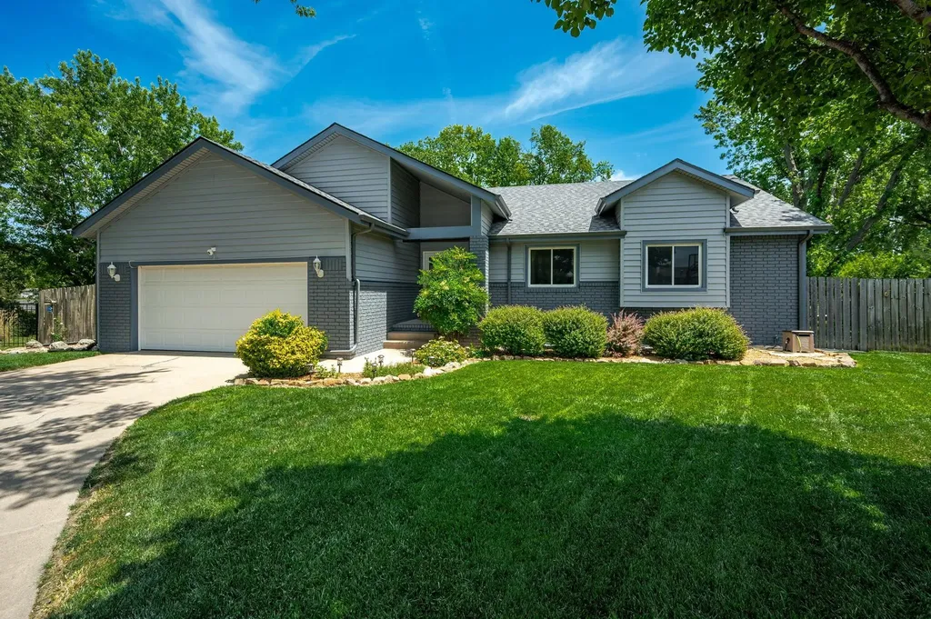 2120 S Linden Court Wichita KS 67207