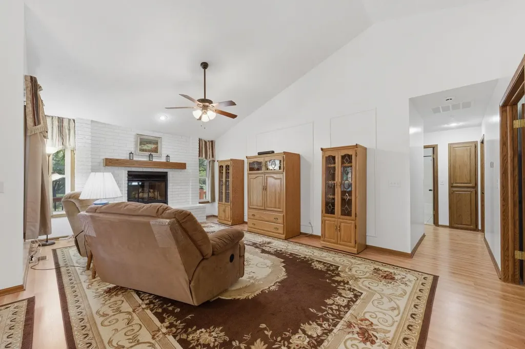 2120 S Linden Court Wichita KS 67207