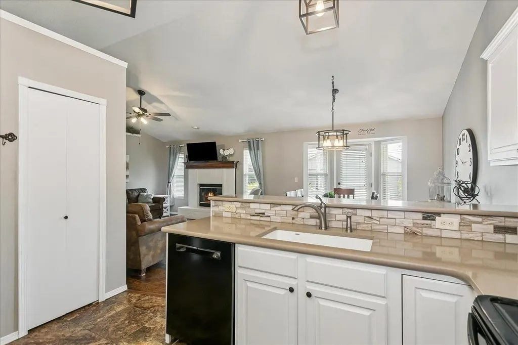 4702 E Eagles Landing Court Wichita KS 67220