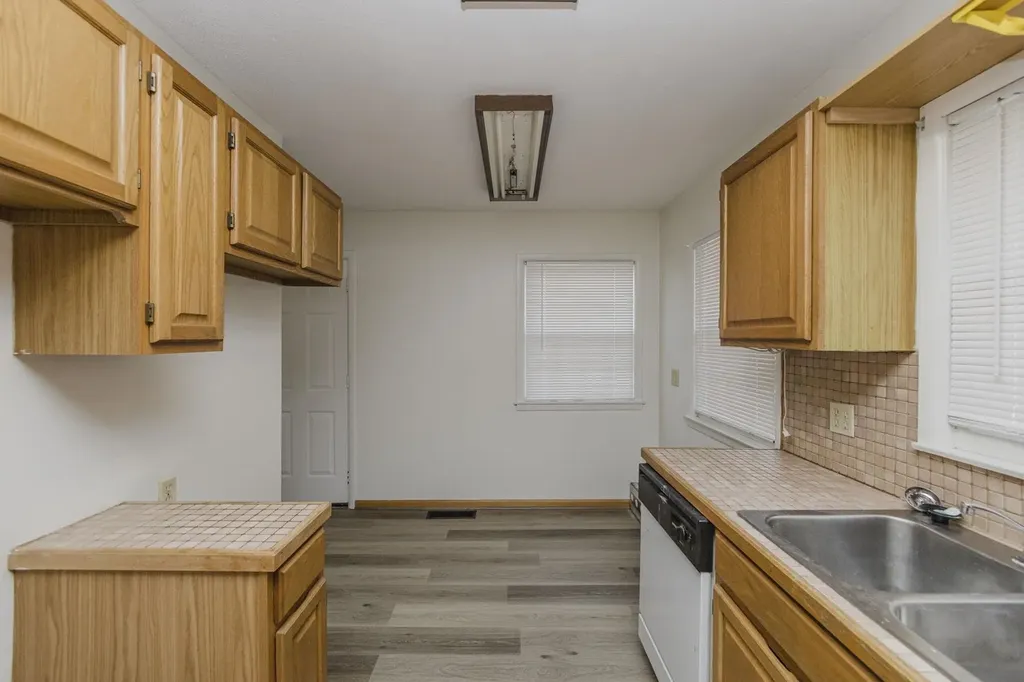 7802 E Morris Wichita KS 67207