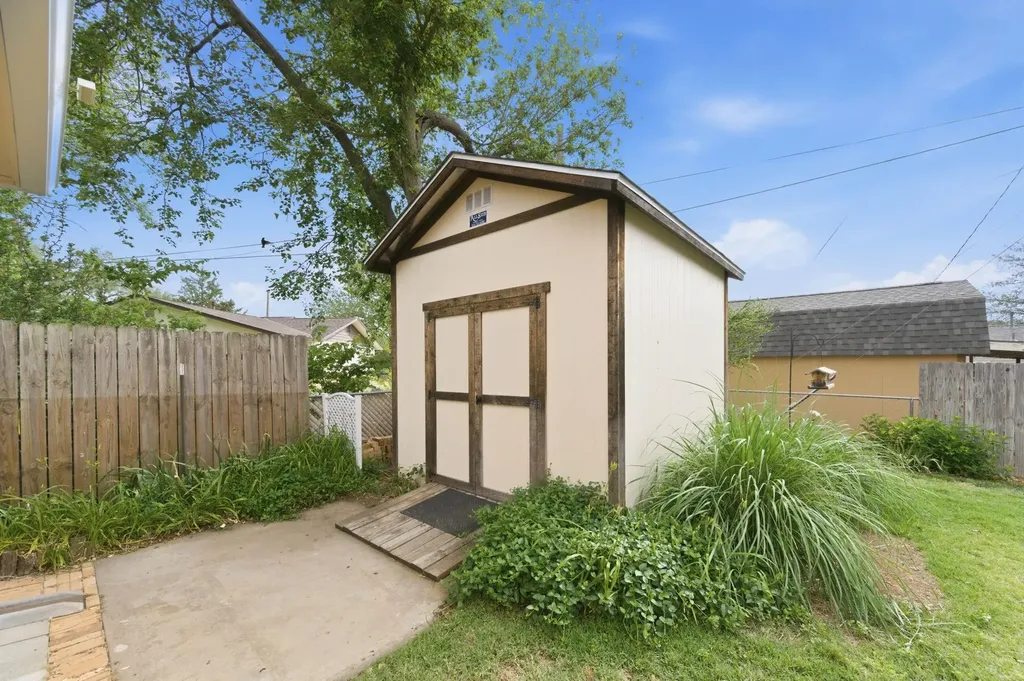 836 N Kessler Street Wichita KS 67203