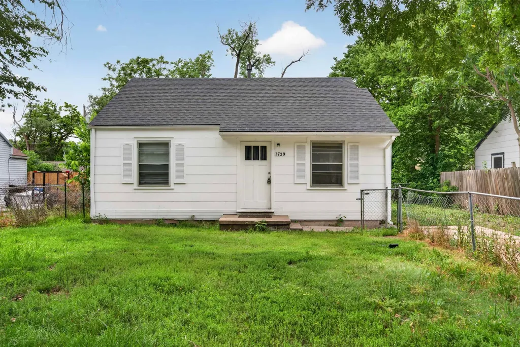 1729 E Looman Wichita KS 67219