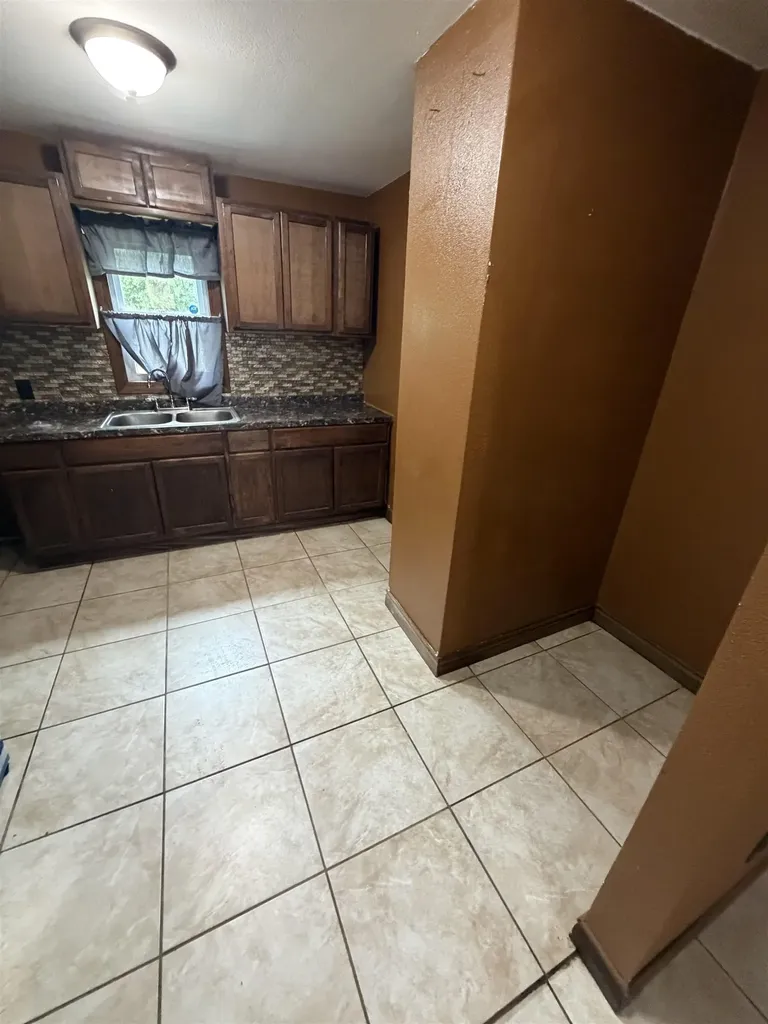 2312 N Minnesota Wichita KS 67219