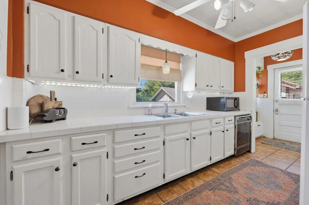 341 S Hillside Avenue Wichita KS 67211