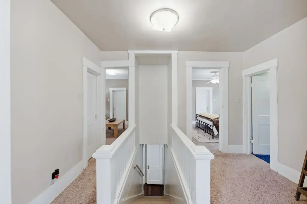 341 S Hillside Avenue Wichita KS 67211