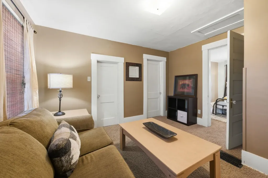 341 S Hillside Avenue Wichita KS 67211