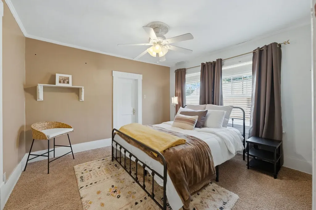 341 S Hillside Avenue Wichita KS 67211