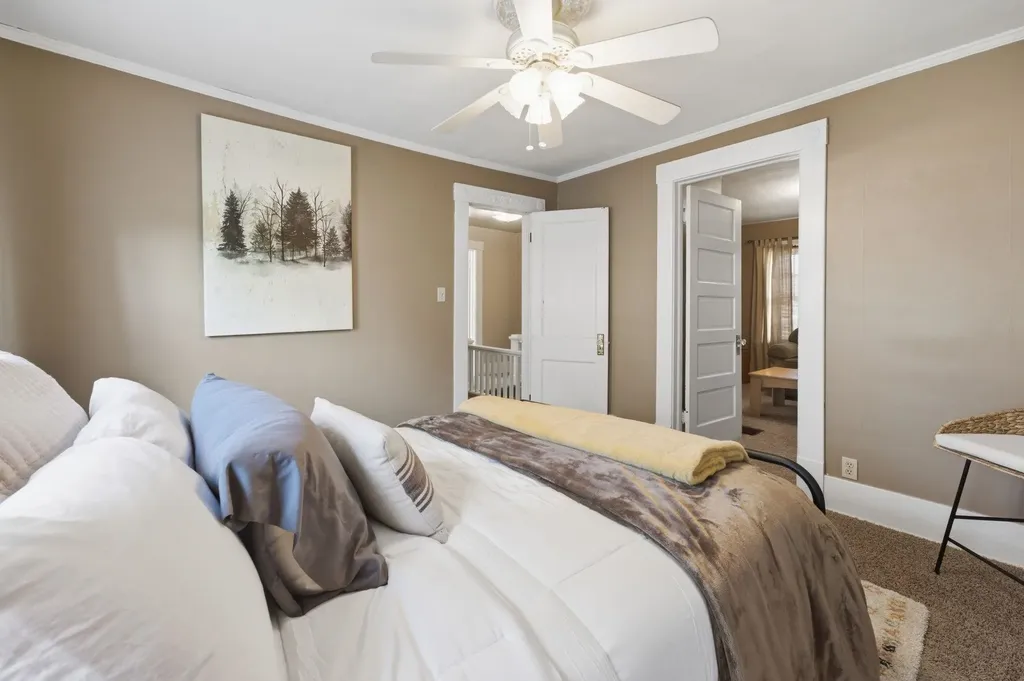 341 S Hillside Avenue Wichita KS 67211