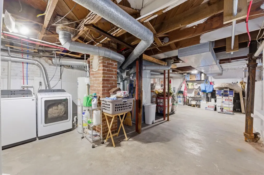 341 S Hillside Avenue Wichita KS 67211