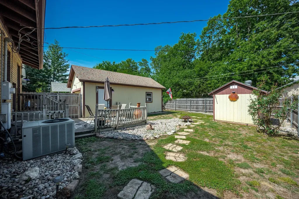 341 S Hillside Avenue Wichita KS 67211