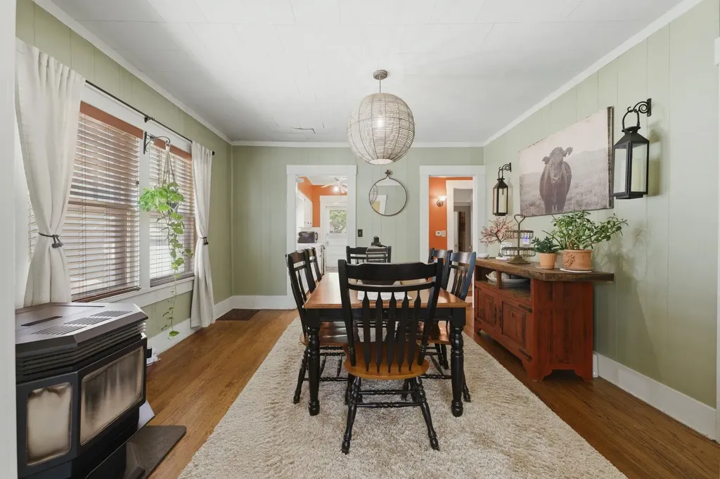 341 S Hillside Avenue Wichita KS 67211
