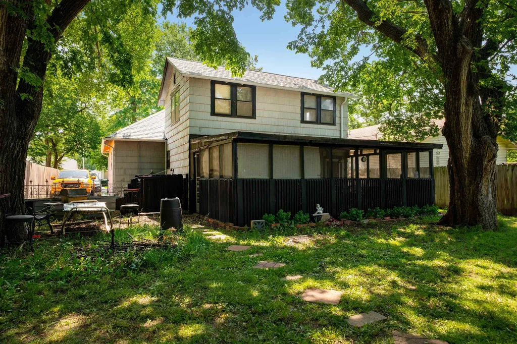229 S Sedgwick Street Wichita KS 67213