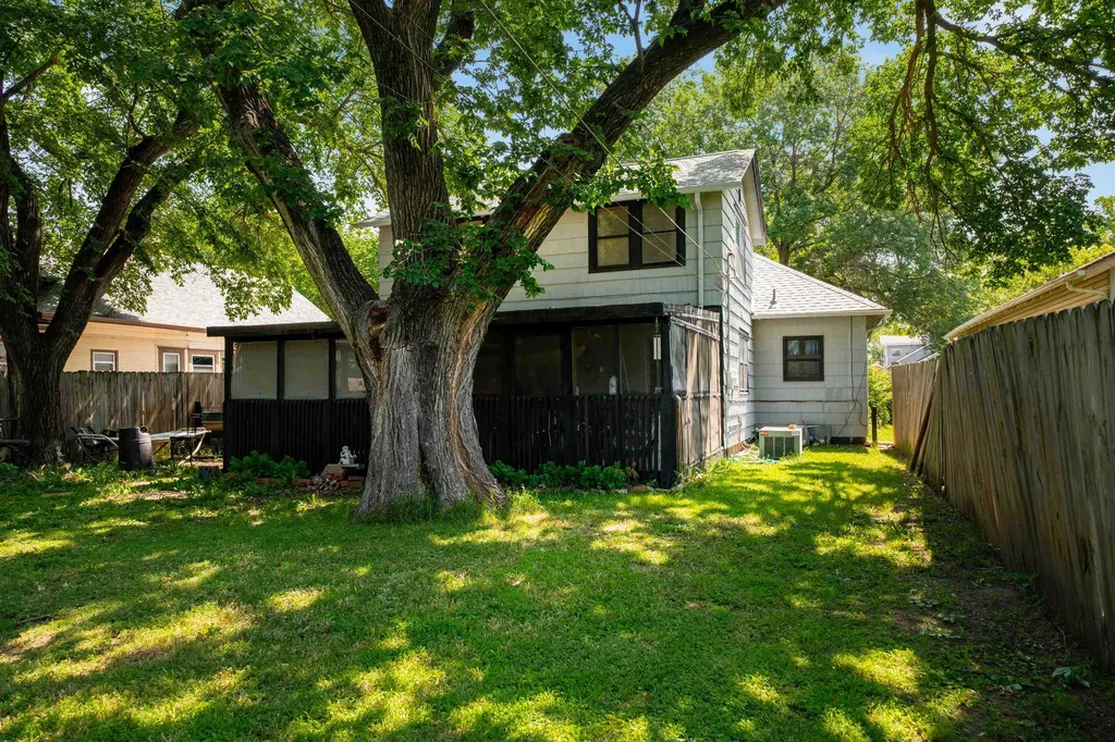229 S Sedgwick Street Wichita KS 67213